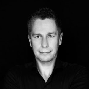 Paweł Motyl <br> leadership expert